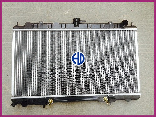 Радиатор охлаждения двигателя для грузовиков и авто