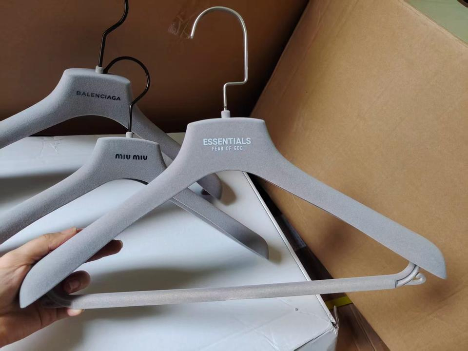 Luxury Grey Strong Wide Shoulder Velvet Flocked Plastic Coat Hanger