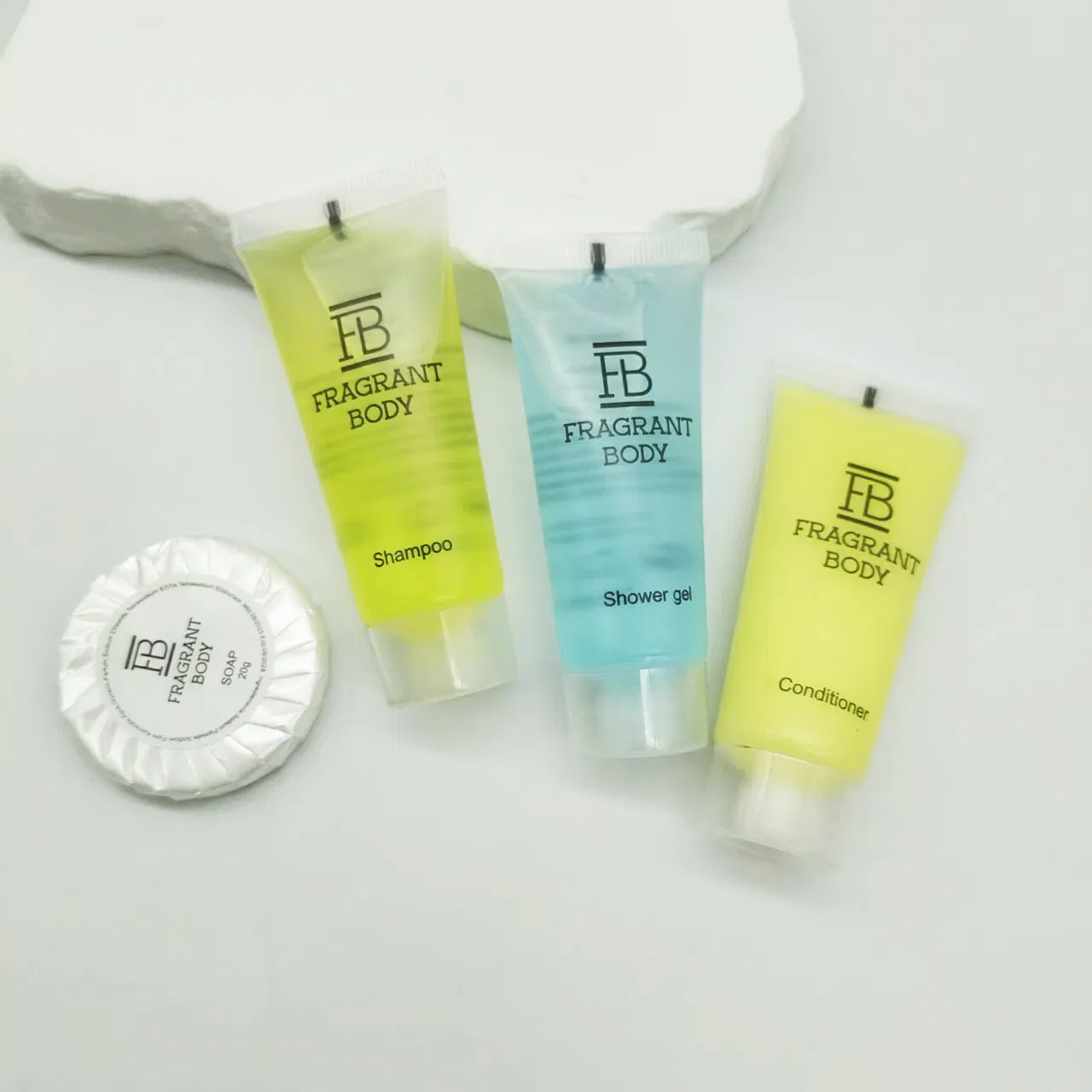 Eco-Friendly Hotel Amenities Travel Toiletry Set Plastic Shampoo Shower Gel Kit