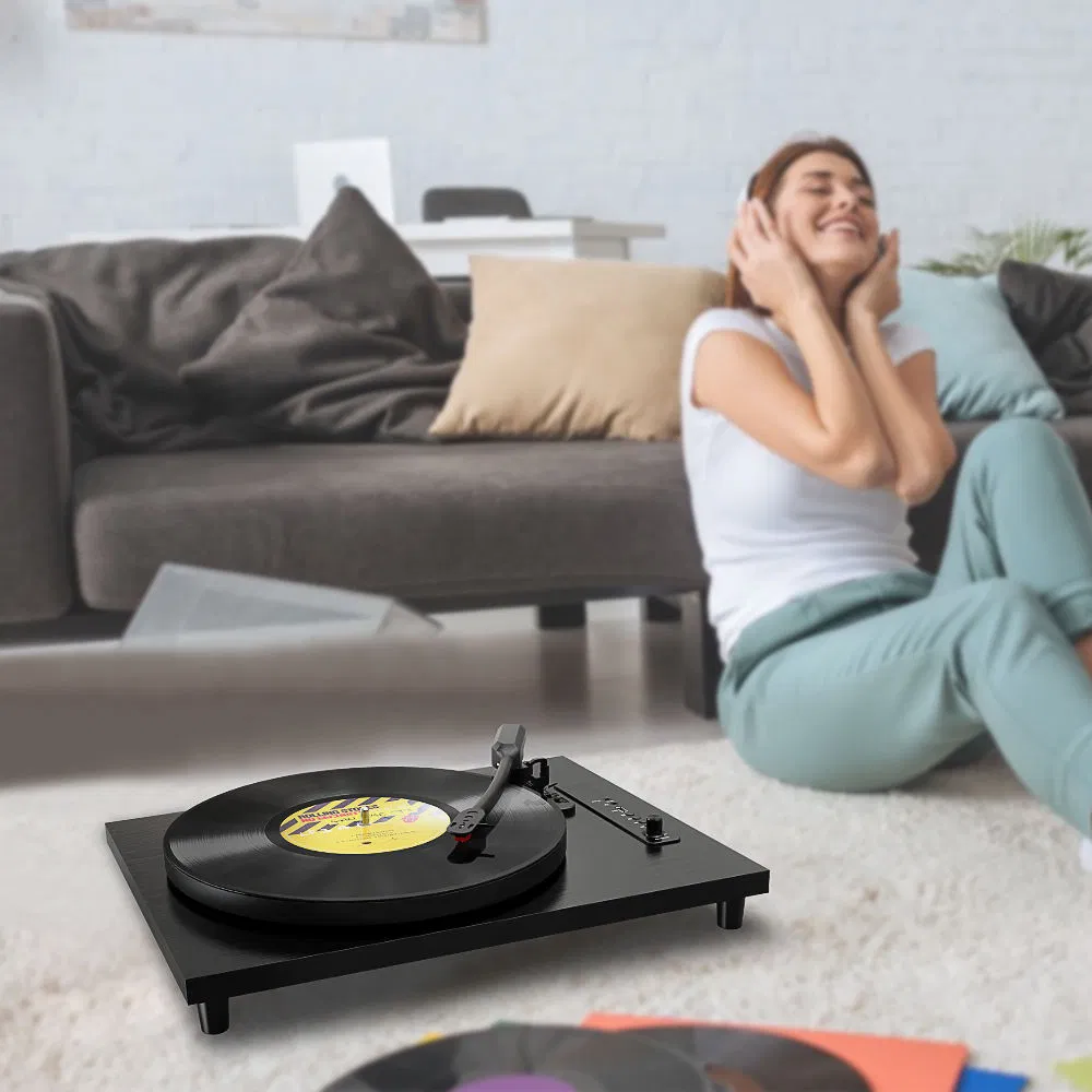 Портативный проигрыватель винила с Bluetooth