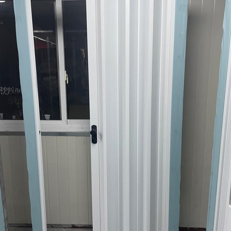 Middle East Good Sale Good Quality PVC Folding Door for Internal Room Decoration Separate Door