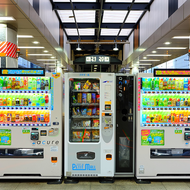Upus 24 Hours Customized Automatic Retail Small Vending Machine Combo Self Snack Vending Machine for Foods and Drinks