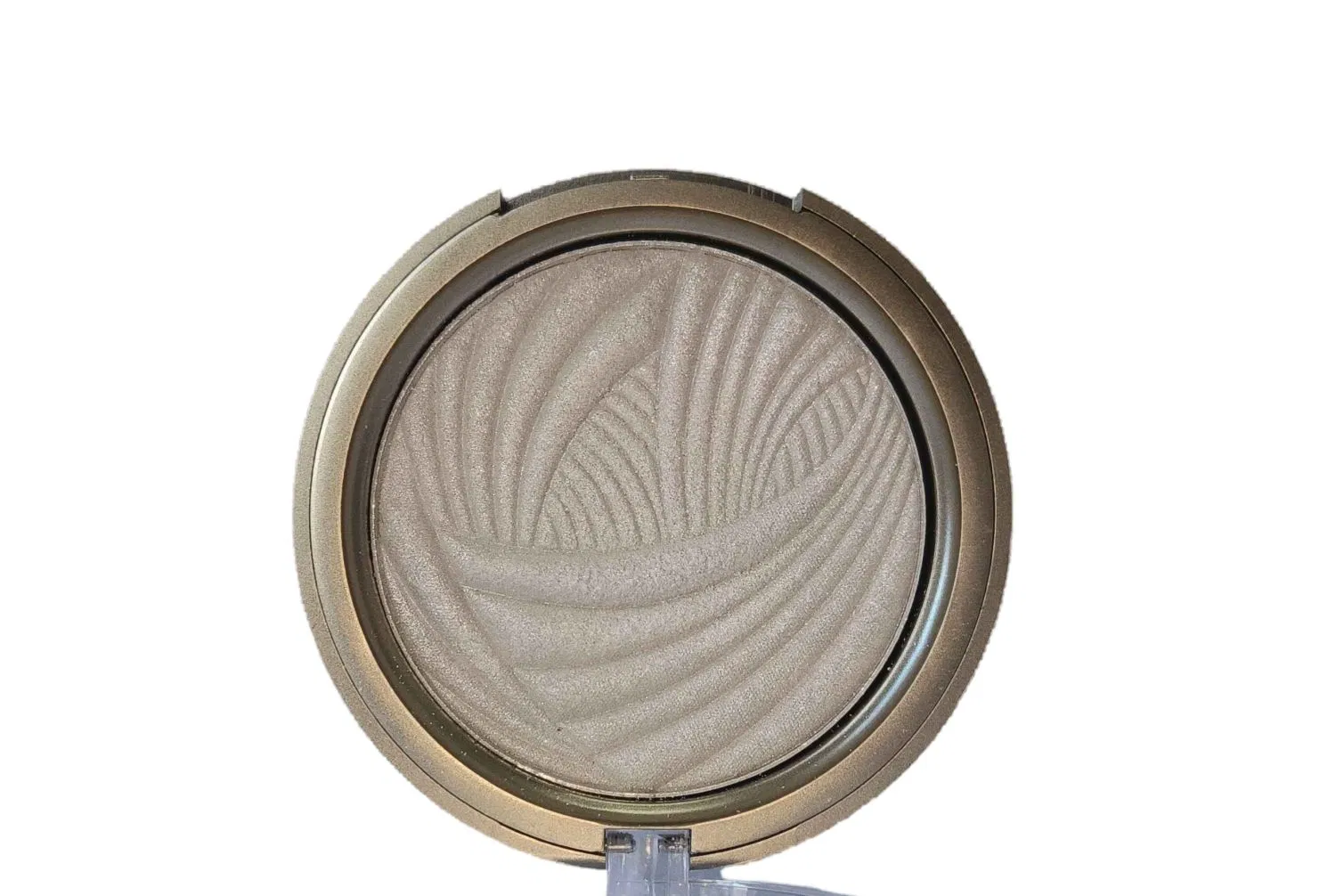 Radiant Glow Illuminating Skin Highlighter for Youthful Appearance