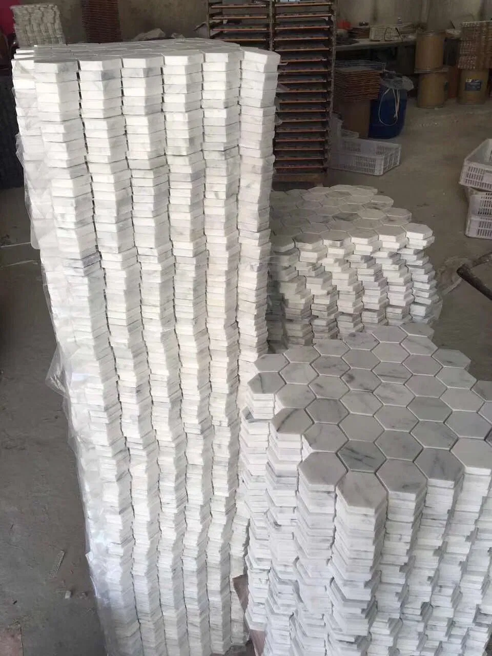 Indoor/Outdoor Decoration Marble Mosaic Tiles for Kitchen/Bathroom/Pool Floor Tile Design