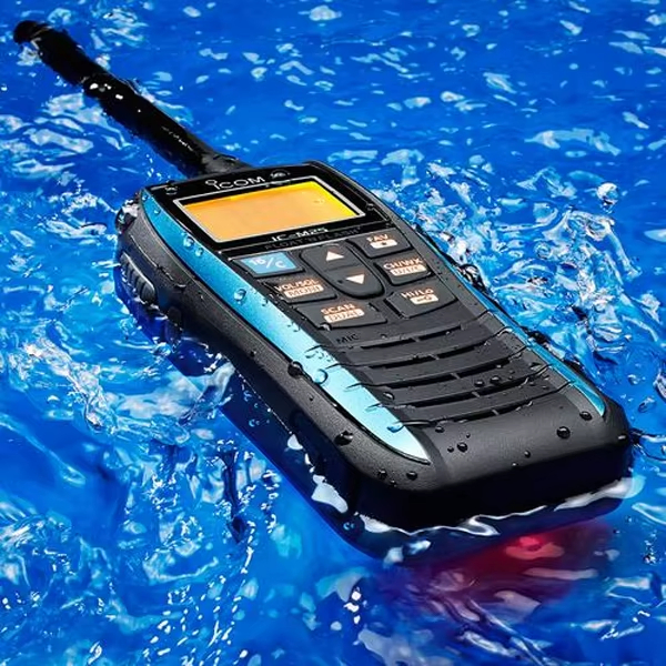 Портативная УКВ радиостанция IC-M25 для морской связи