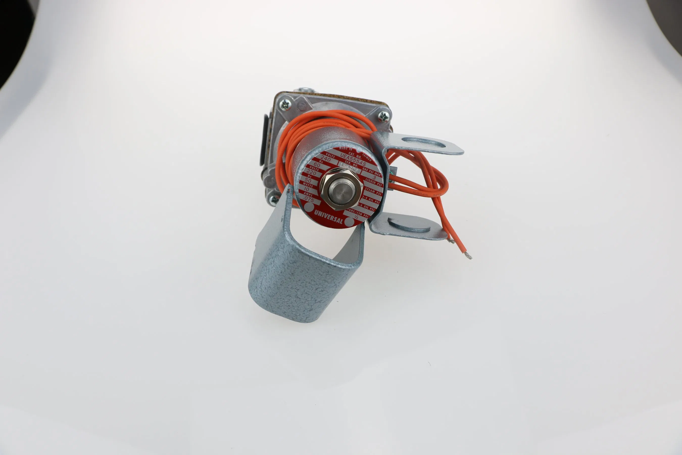 China Factory Directly Supplies Taiwan Universal Gas Solenoid Valve Uea-5574s Shut-off Valve Burner Accessories