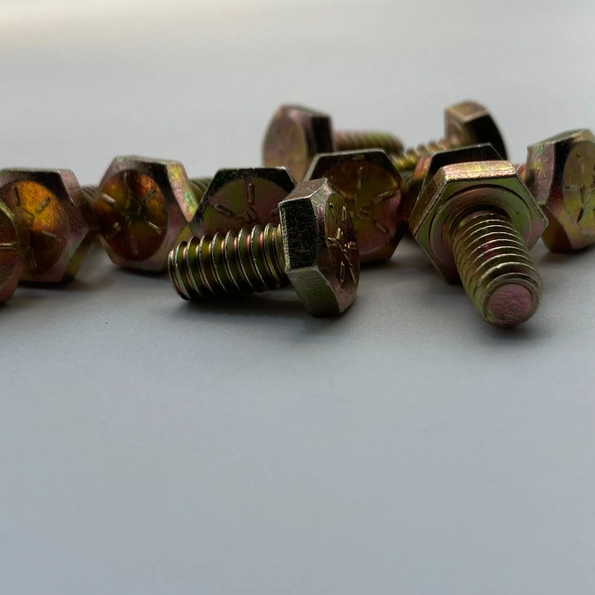 China Export Factory Hexagon Head Bolt and Nuts/Carriage Bolt/U Bolt/ Hex Flange Bolt/Anchor Bolt /Eye Bolt/Stud Bolts DIN933/DIN931/DIN603 DIN6921 Standard