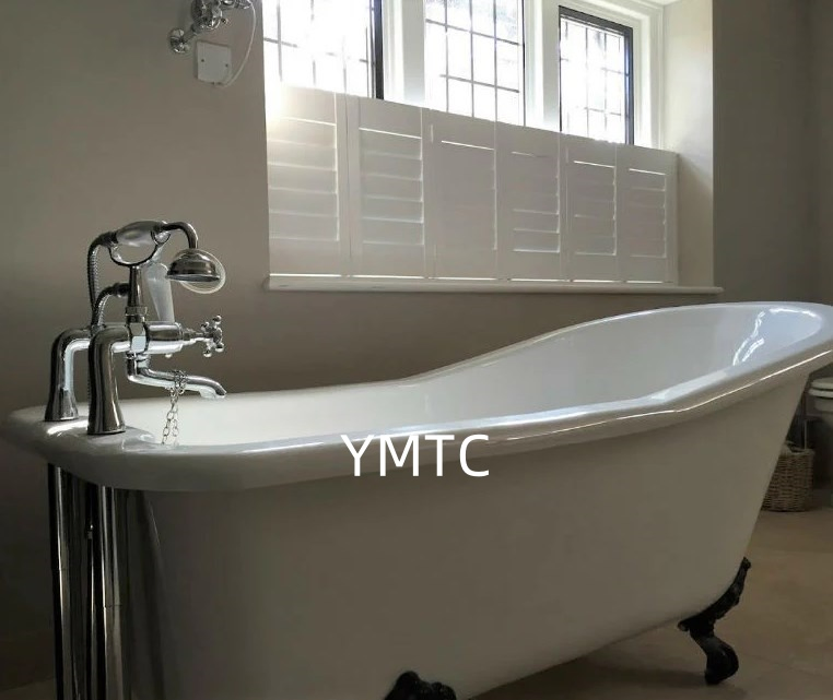 China Supplier Custom PVC Wood Cafe Style Window Shutter Plantation Shutter
