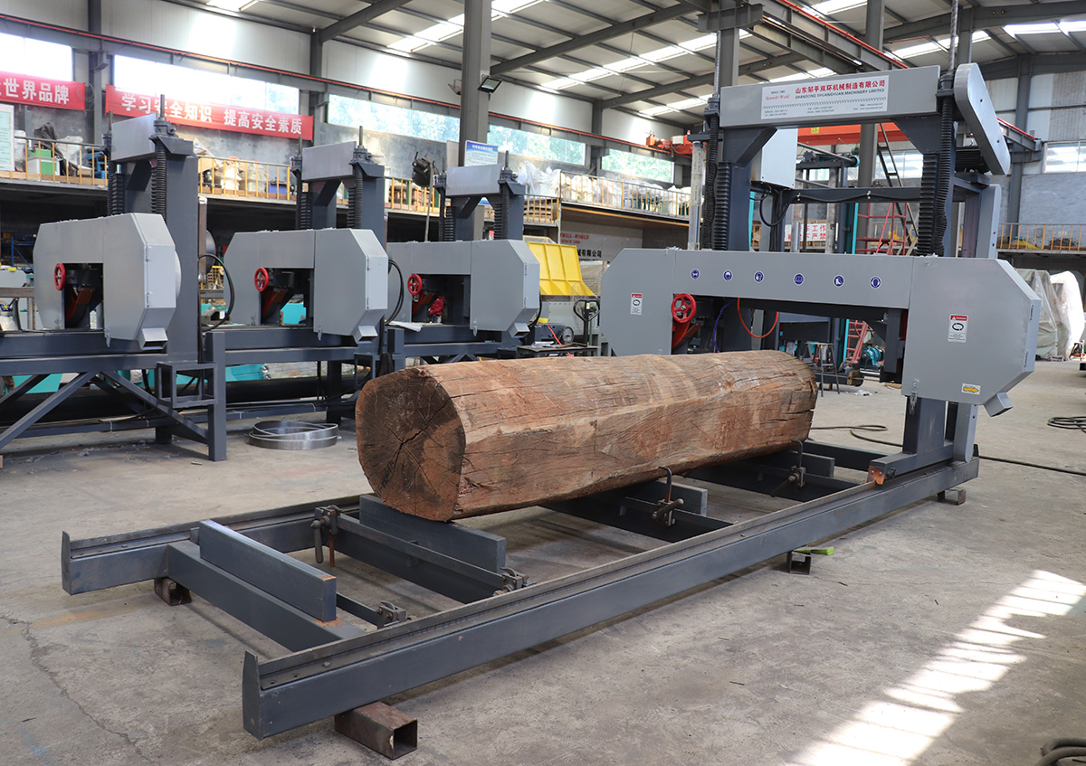 Станок ленточнопильный по дереву