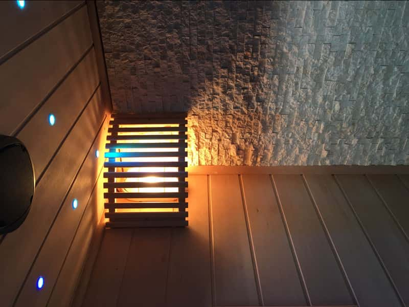 Финская сауна на 4 человек с сухим паром