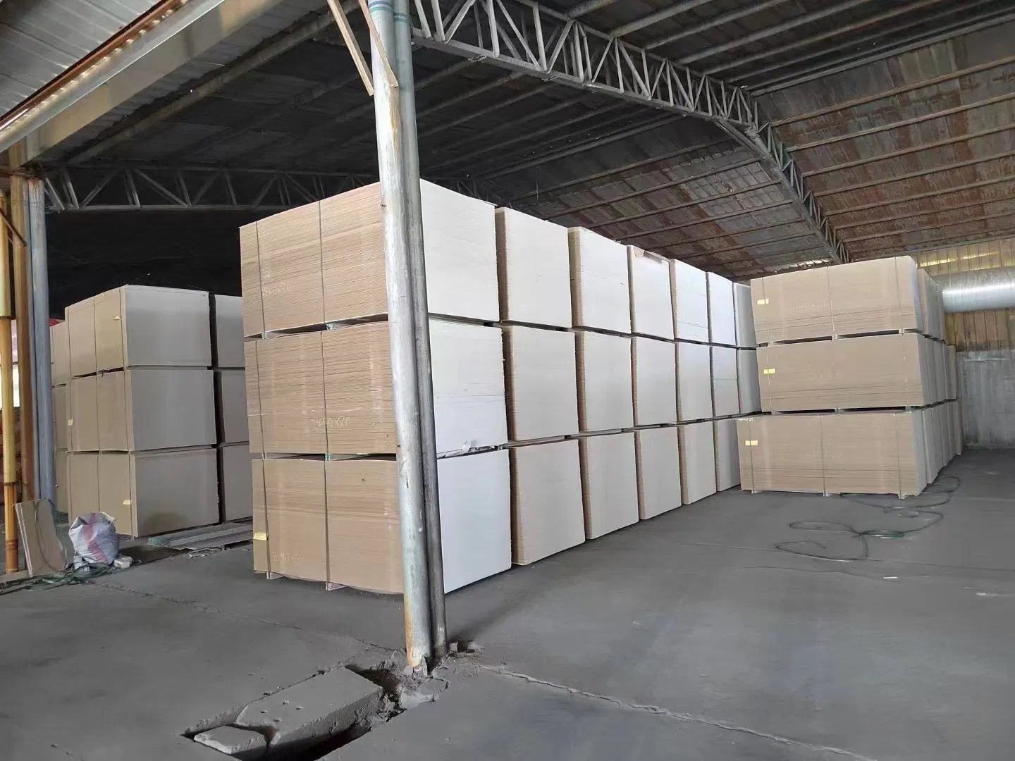 Interior 603*1213mm PVC Laminated Gypsum Ceiling Board