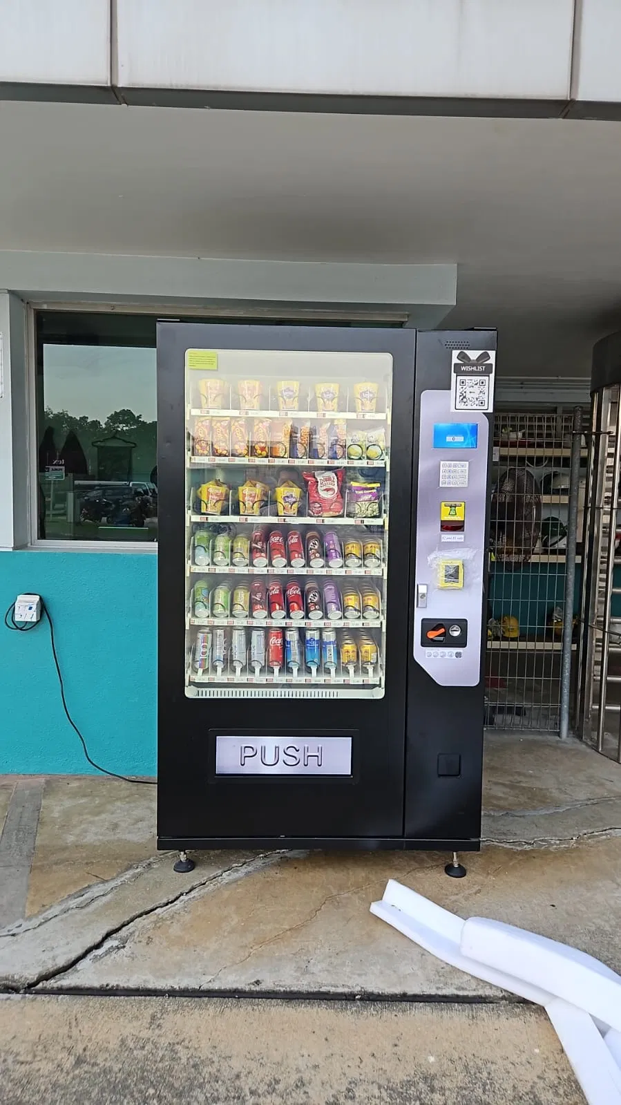 Best Seller Combo Snacks Drinks Vending Machines