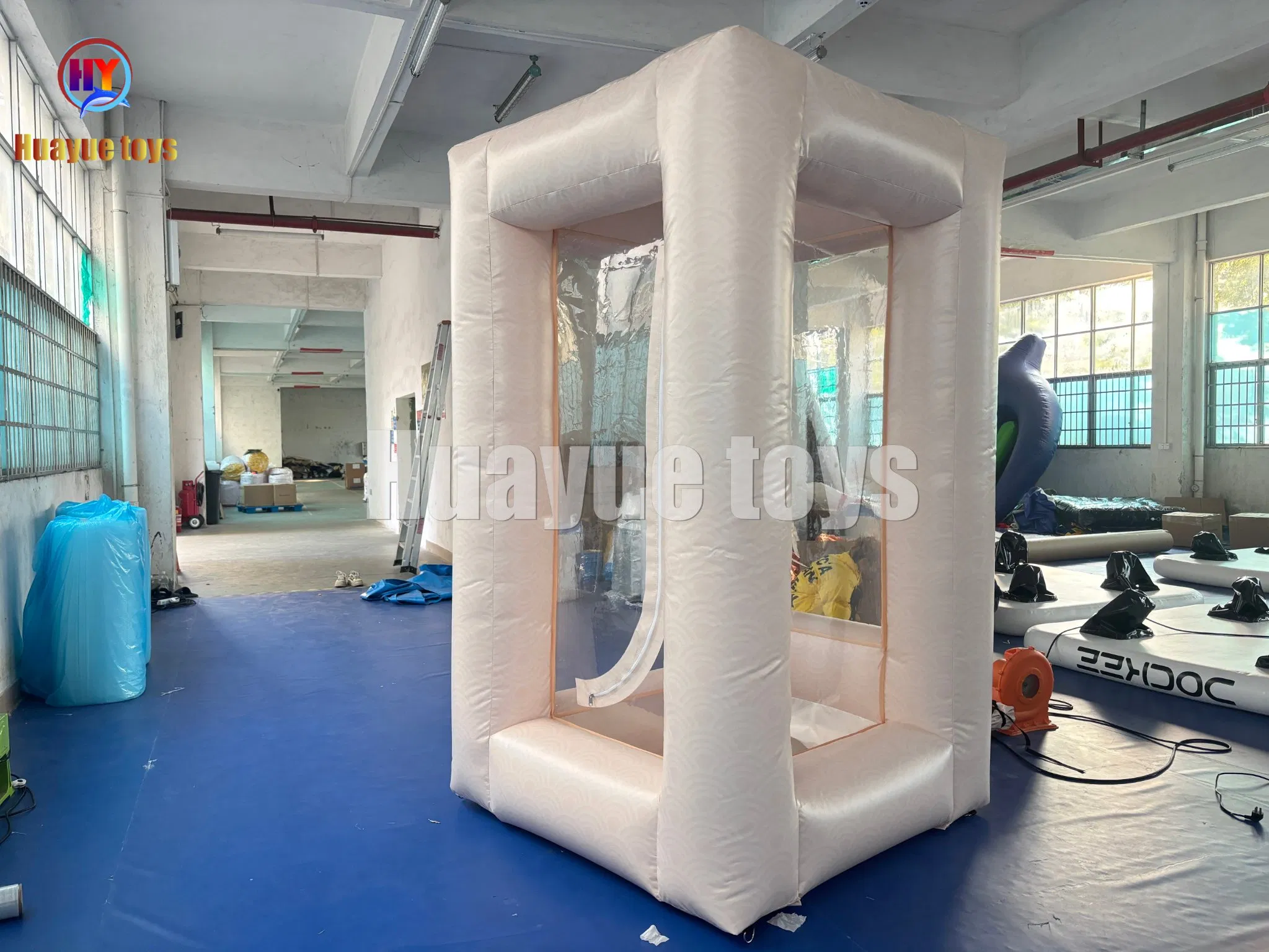 Inflatable Cash Cube