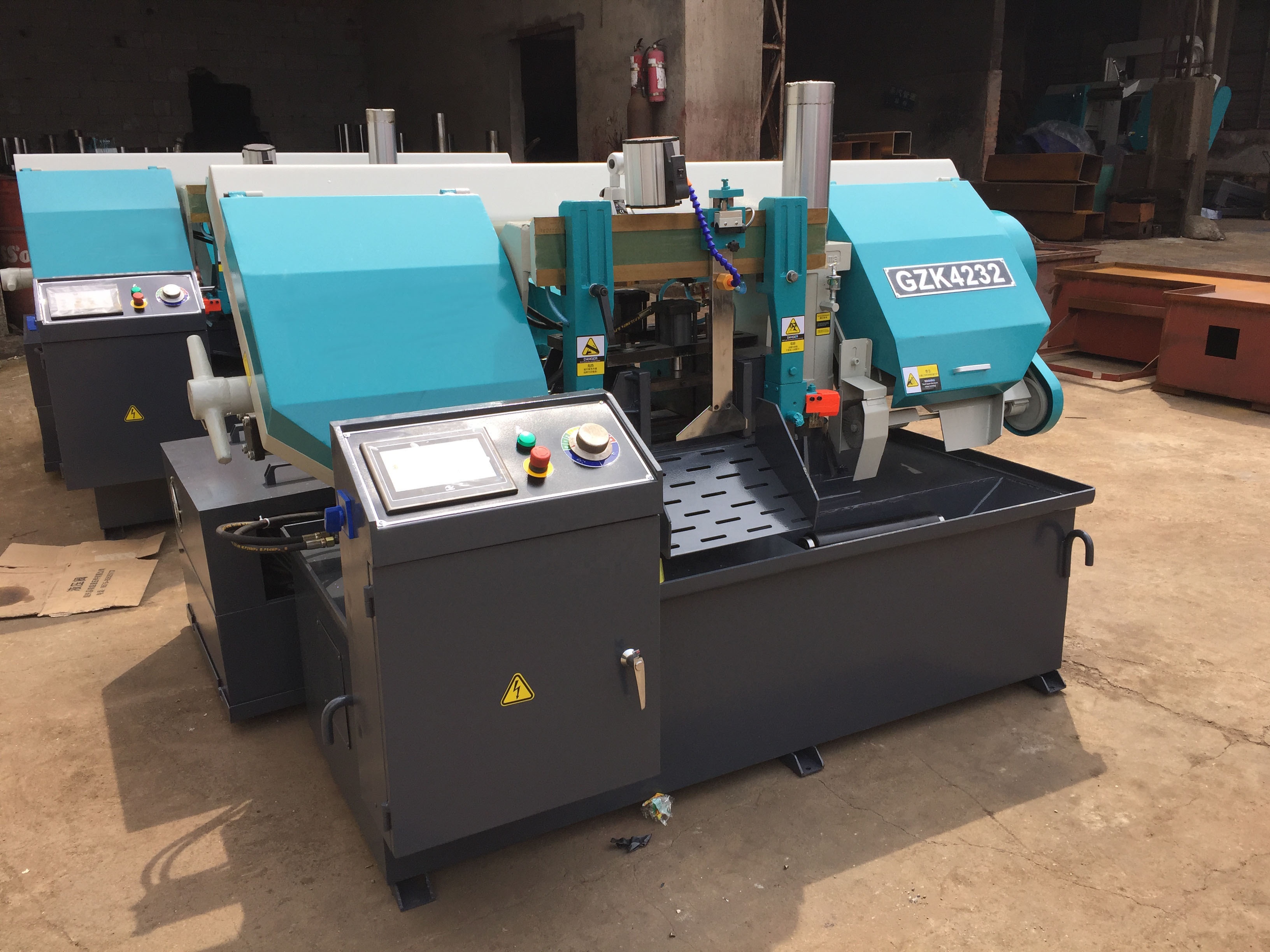 Станок ленточнопильный автоматический по металлу