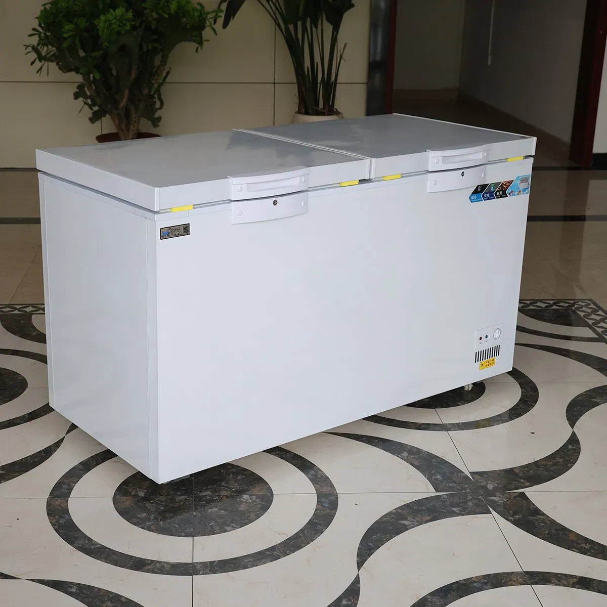 Low Energy Environmental Protection Chiller Commercial Chest Refrigerator Direct Cooling Top Open Showcase Deep Freezer for Ice-Cream Storage