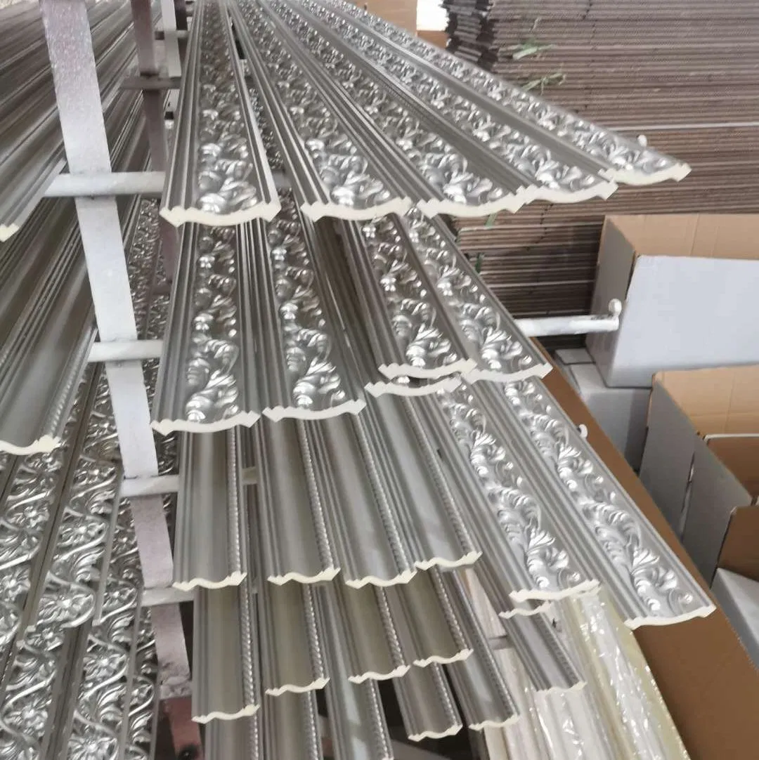 Elegant Polyurethane Flower Crown Molding for Interior Decor