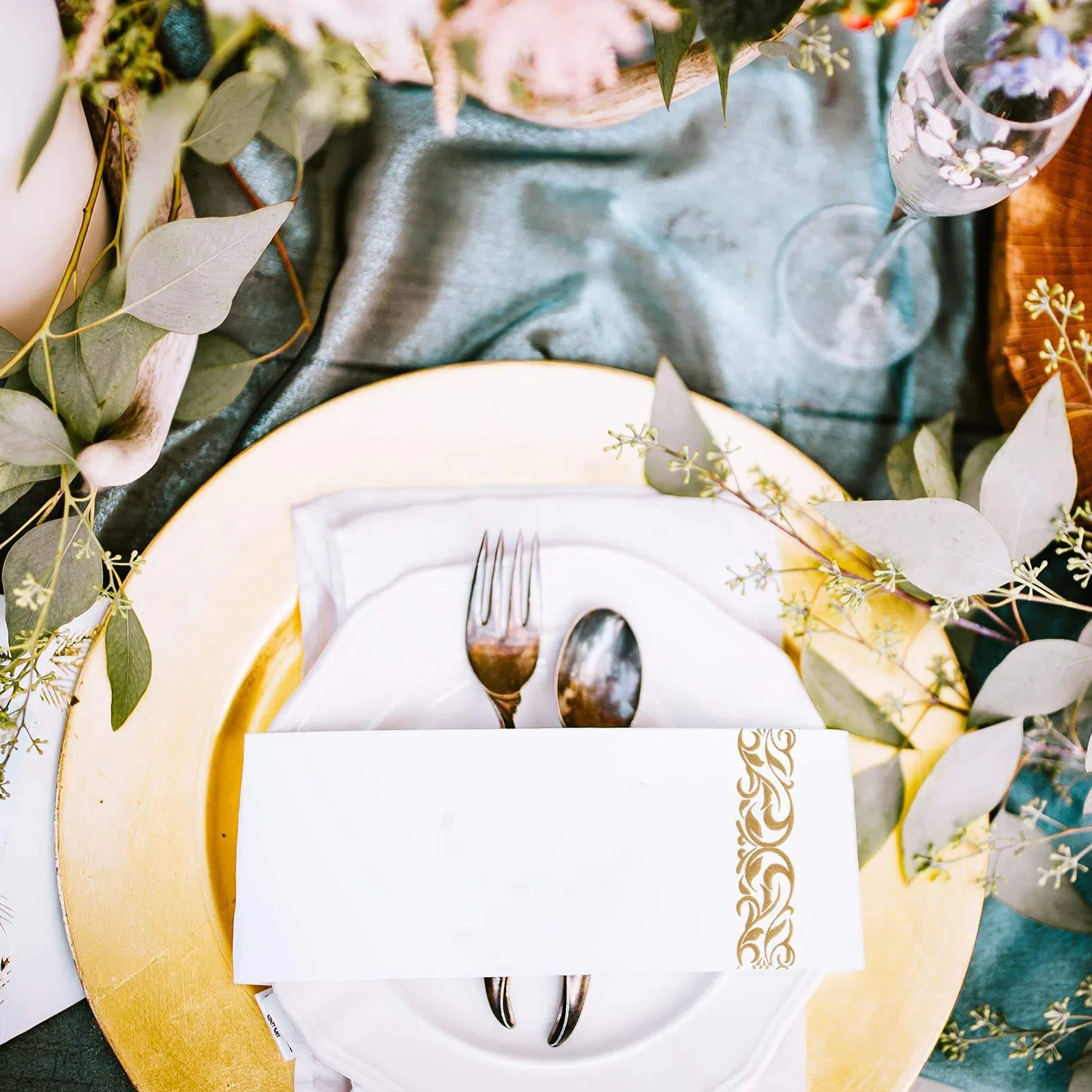 Private Logo Luxury Thick Linen Feel Napkins Airlaid Paper Napkins 40X40cm