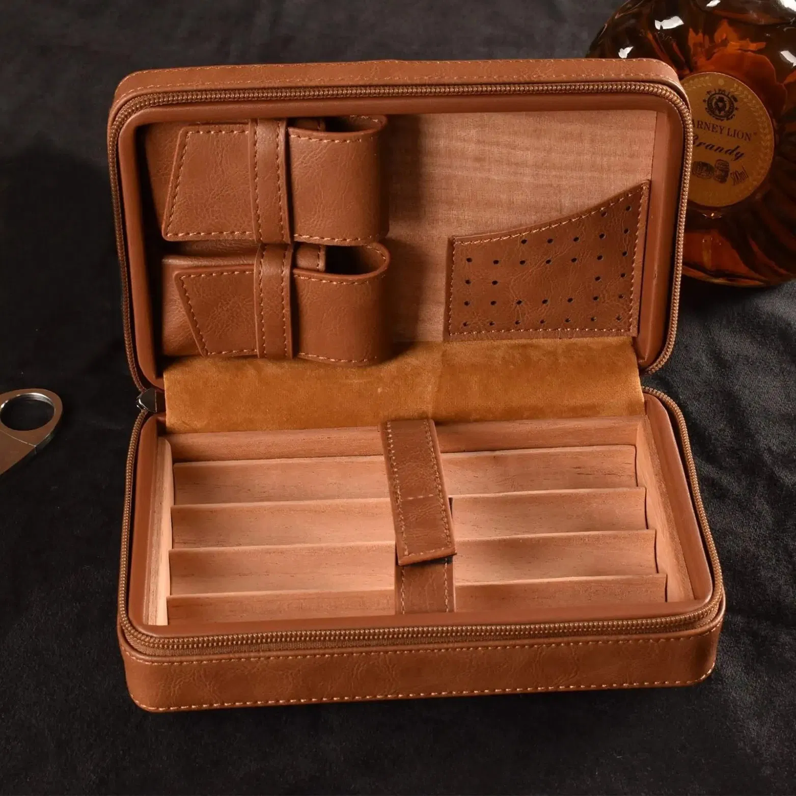 Portable Travel Leather Cigar Case with Hygrometer
