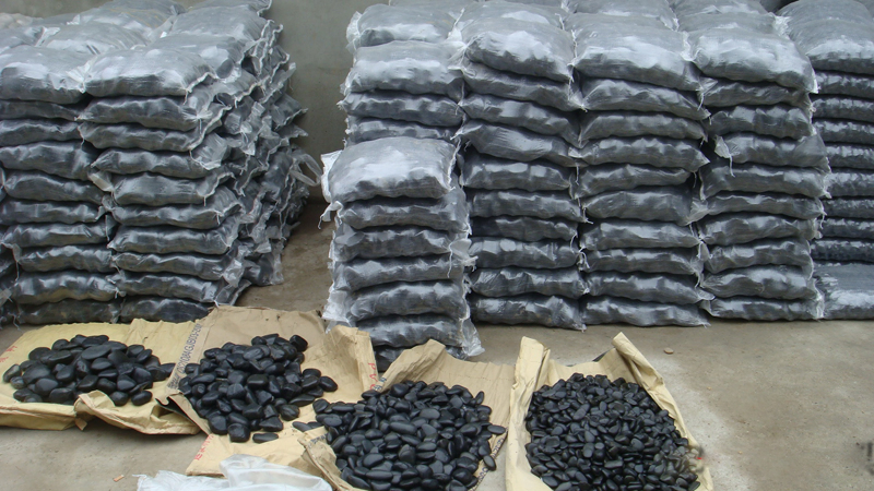 High/Normal/Washed/Tumbled Glossy Black Pebble River Rock for Garden Shower Floor