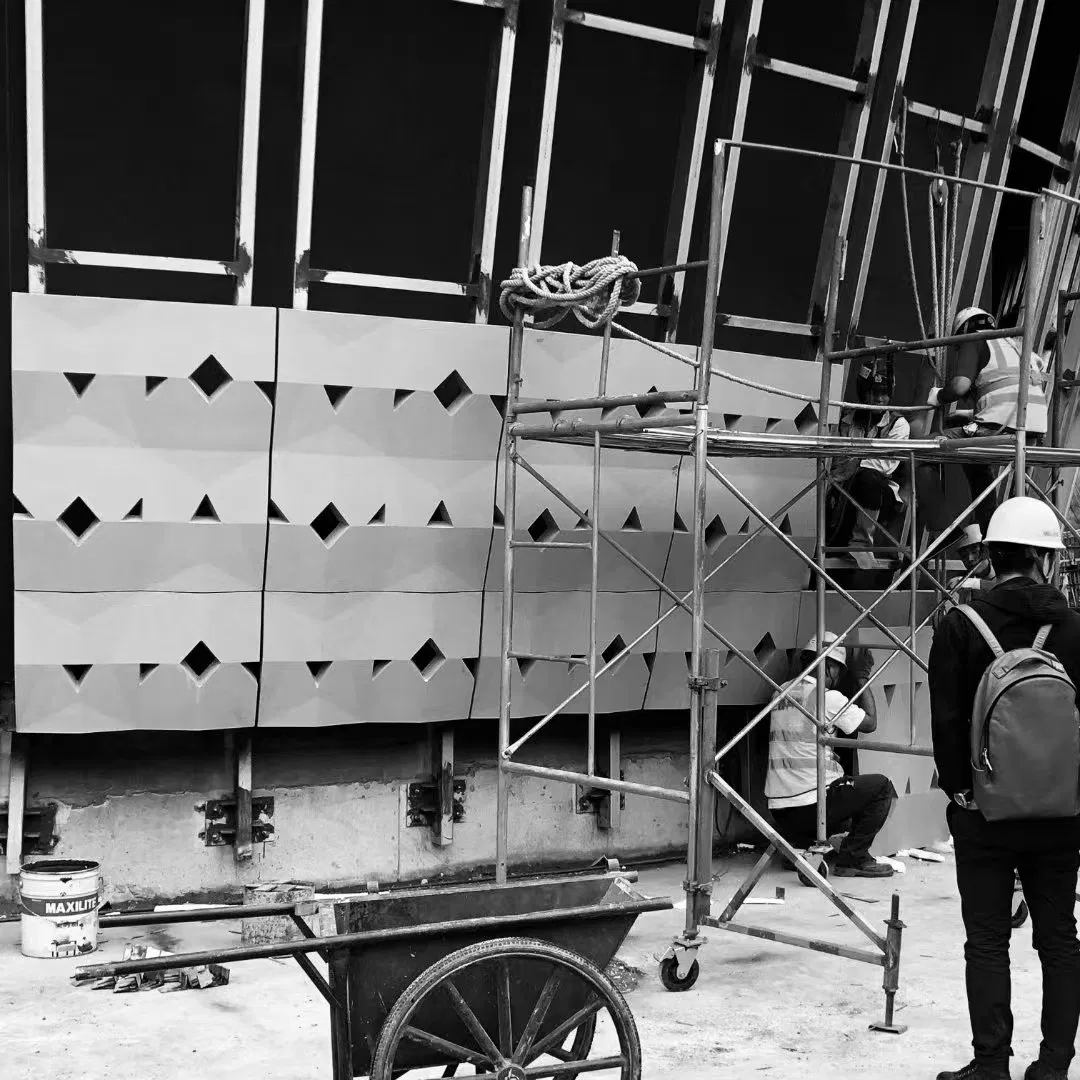 Prefabricated-Building Construction-Decoration Cement-Precast-Component Grc Uhpc Wall Decoration Glass Fiber Villa/Office Building/Art Architecture Fireproof