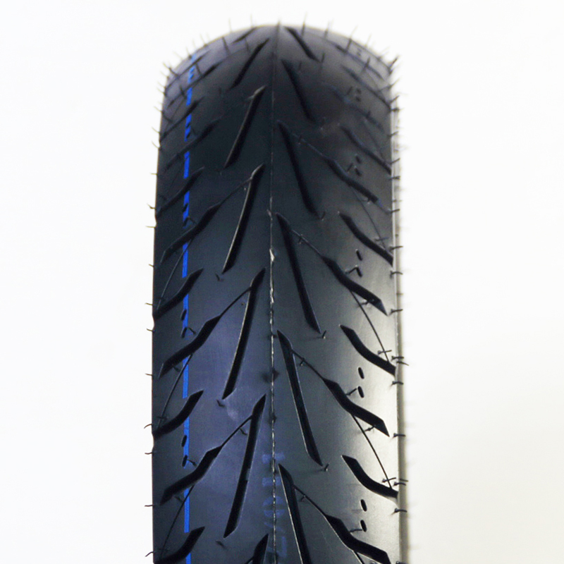 Мотошина бескамерная 100/80-17, высокое содержание каучука