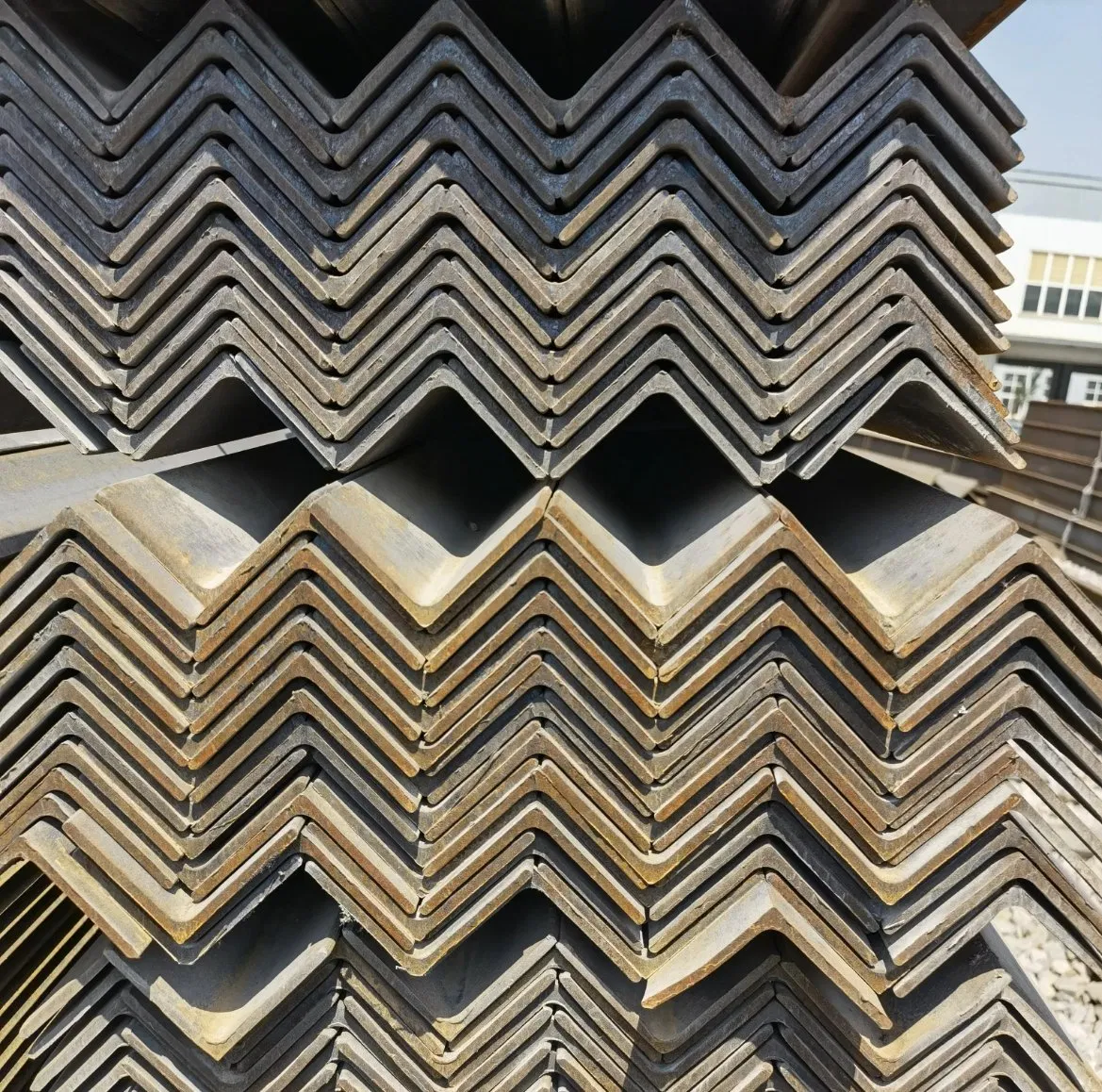 Q235 Q355 Hot Rolled Equal or Unequal Steel Angles for Metal Building Materials