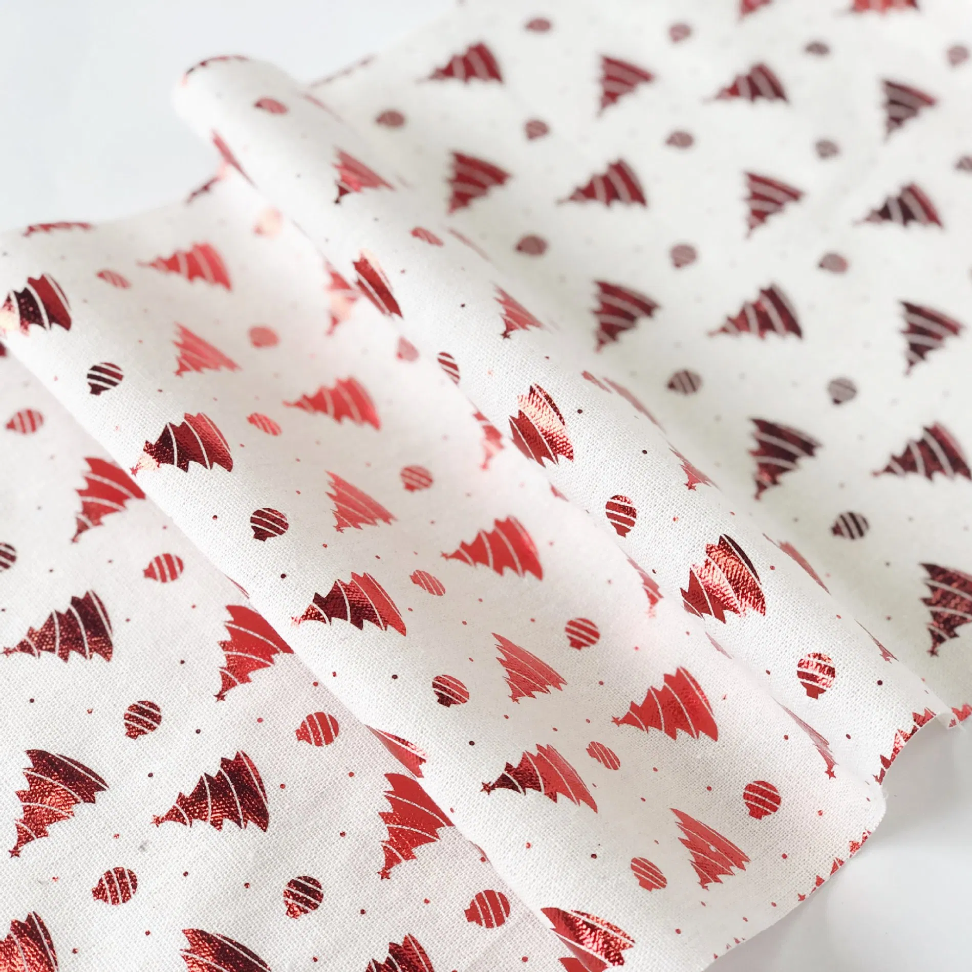 Polyester and Cotton Fabrics Metallic Shinning Printed Christmas Tree Home Party Decoration Linen Textile Rolls for Table Cloth Table Runner