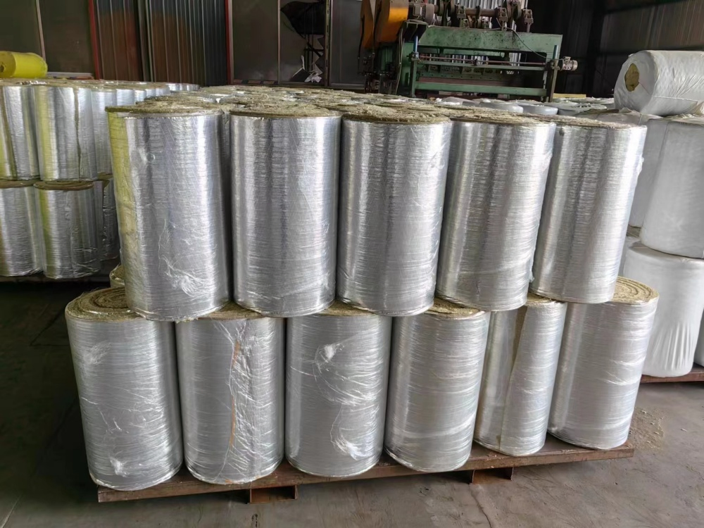 25mm 50mm 100mm Thickness Manufacturing Heat Resistant Roof Insulation Furnace Foil Faced R Value Mineral Rock Wool Fiber Twin Roll Blanket with Wire Mesh