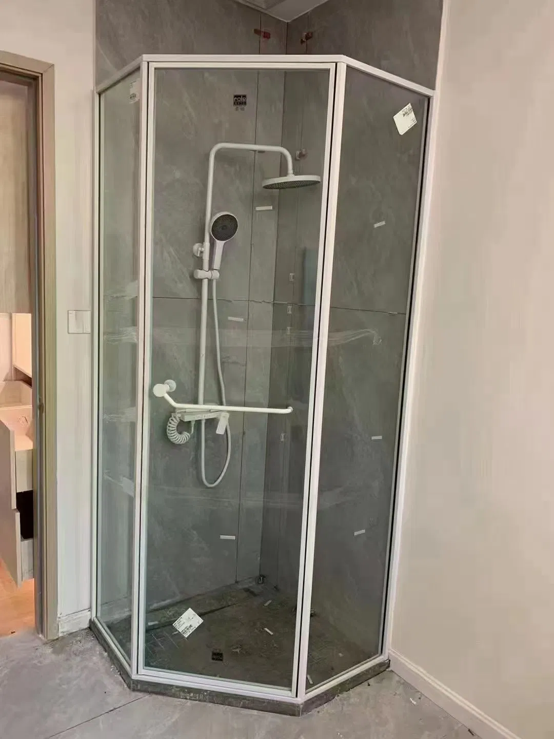 Bathroom Corner Shower Cabinet Glass Door Can Be Opened Inside and Outside