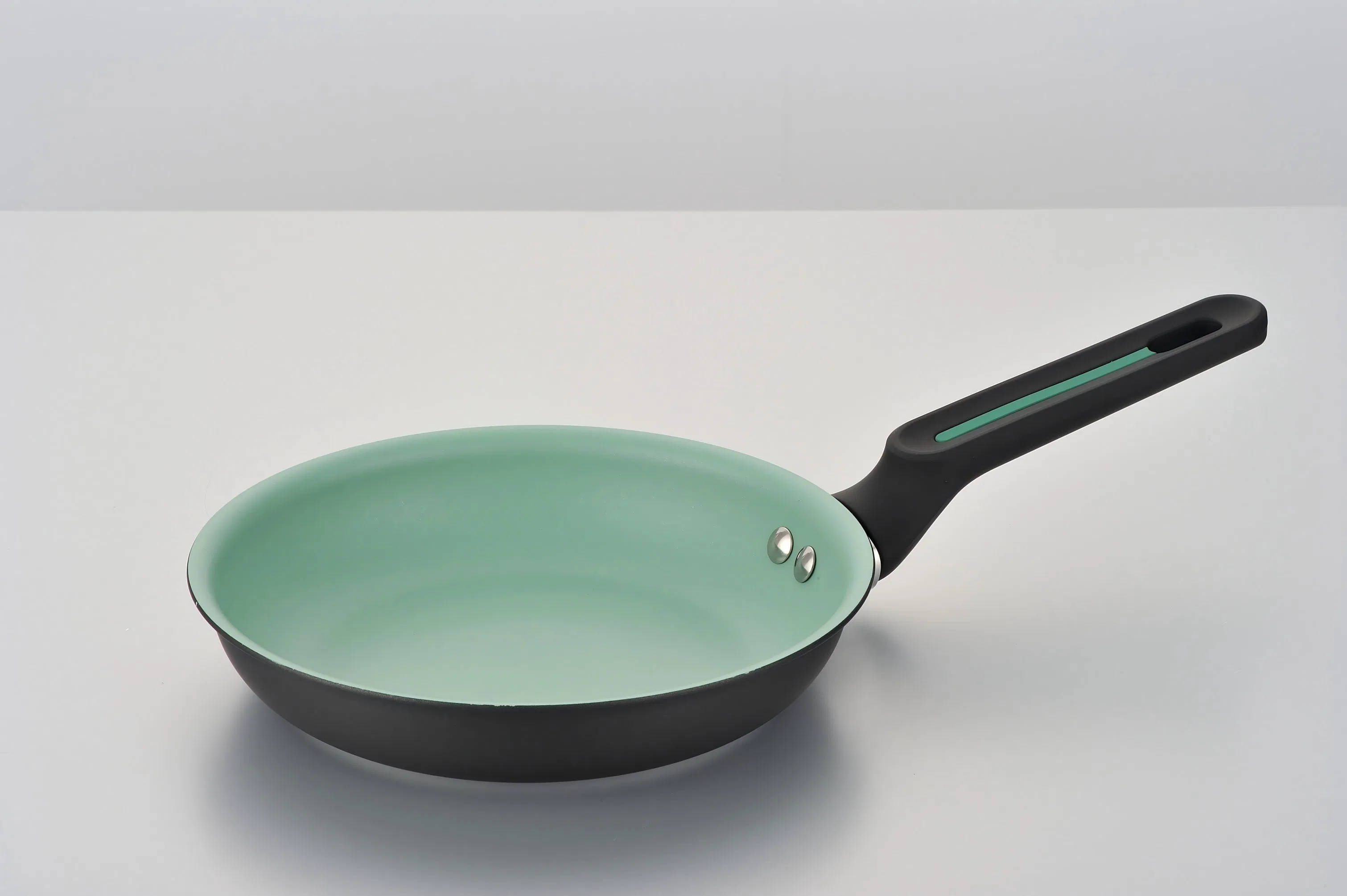 Durable Ink-Green Kitchenware Non-Stick Frying Pan