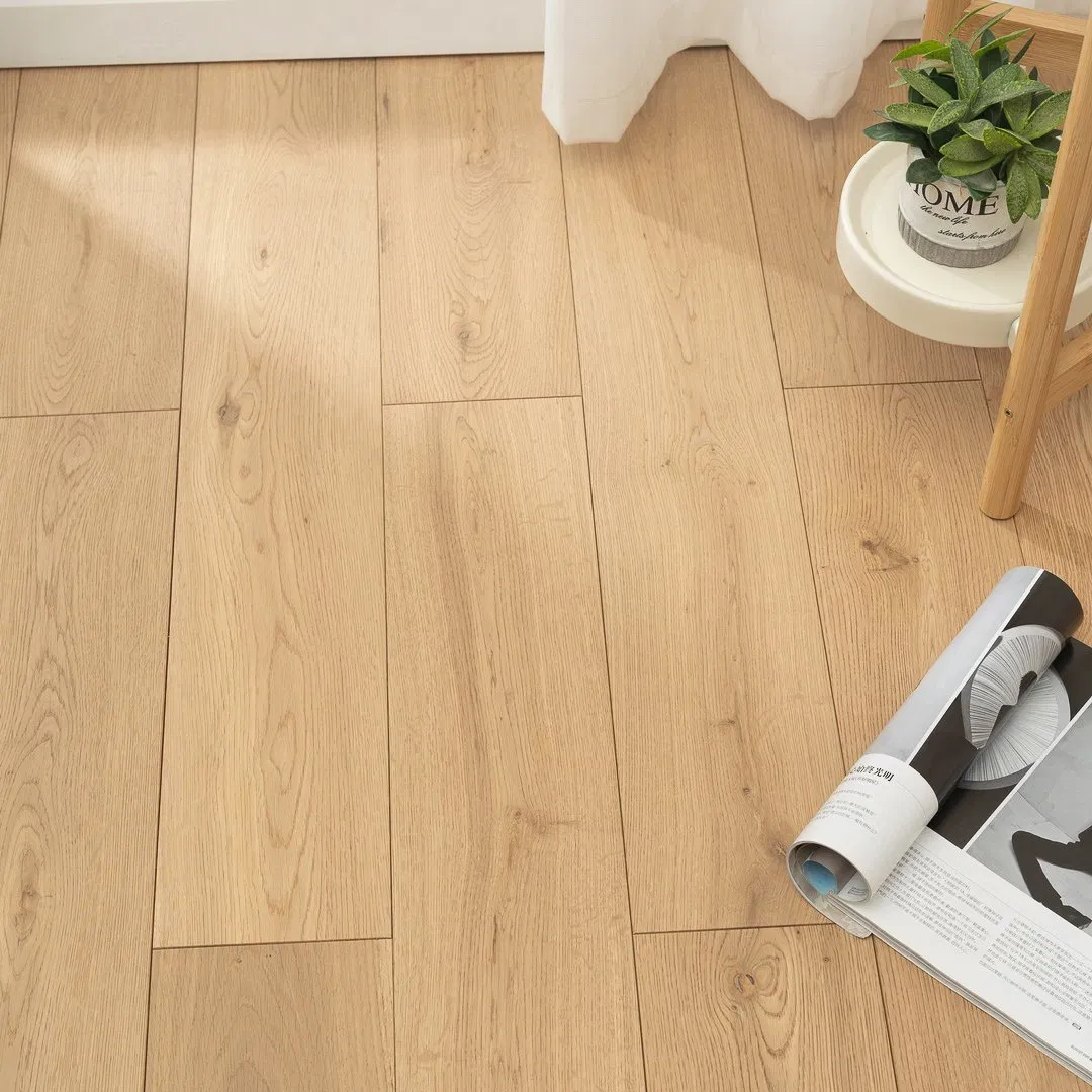 Premium Natural Oak Solid Wood Flooring with Unique Grain