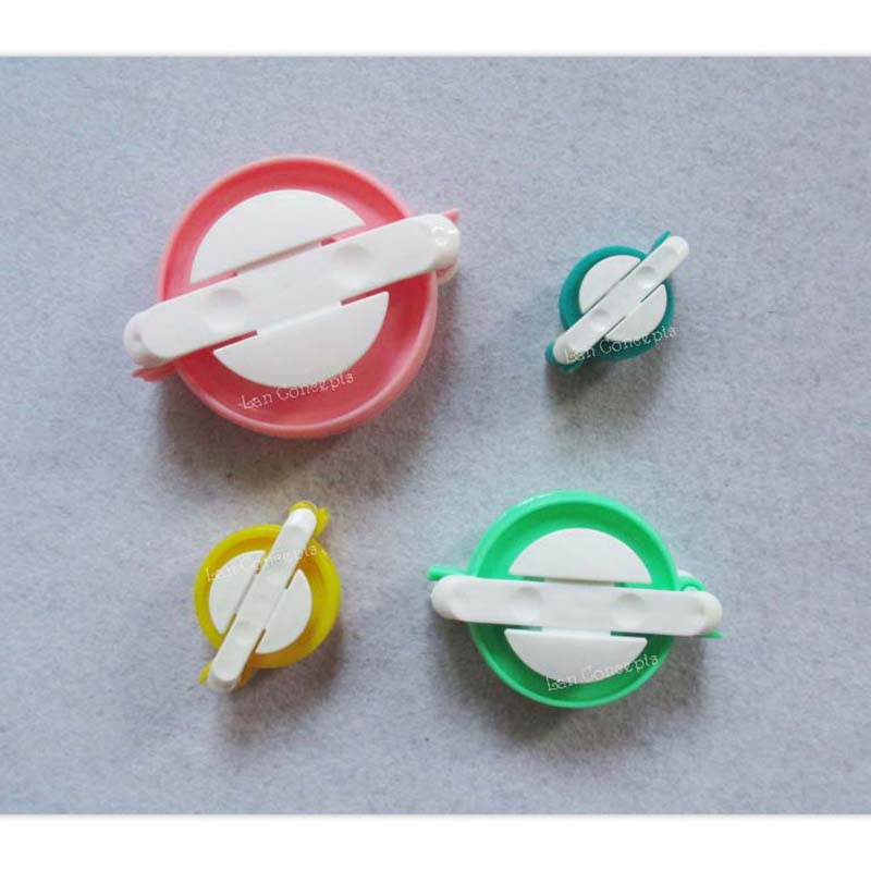 Plastic Ruler Knitting Needle Gauge Inch Cm mm Ruler Tool All in One