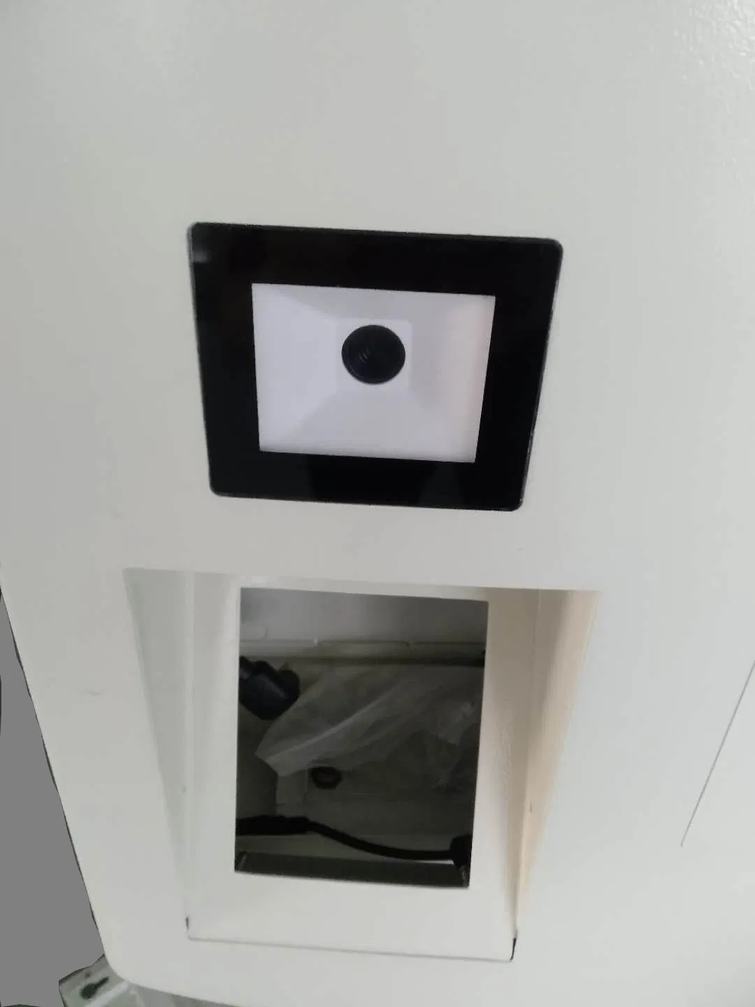 USD Philippine Peso Currency Exchange Kiosk with 6 Currency Notes