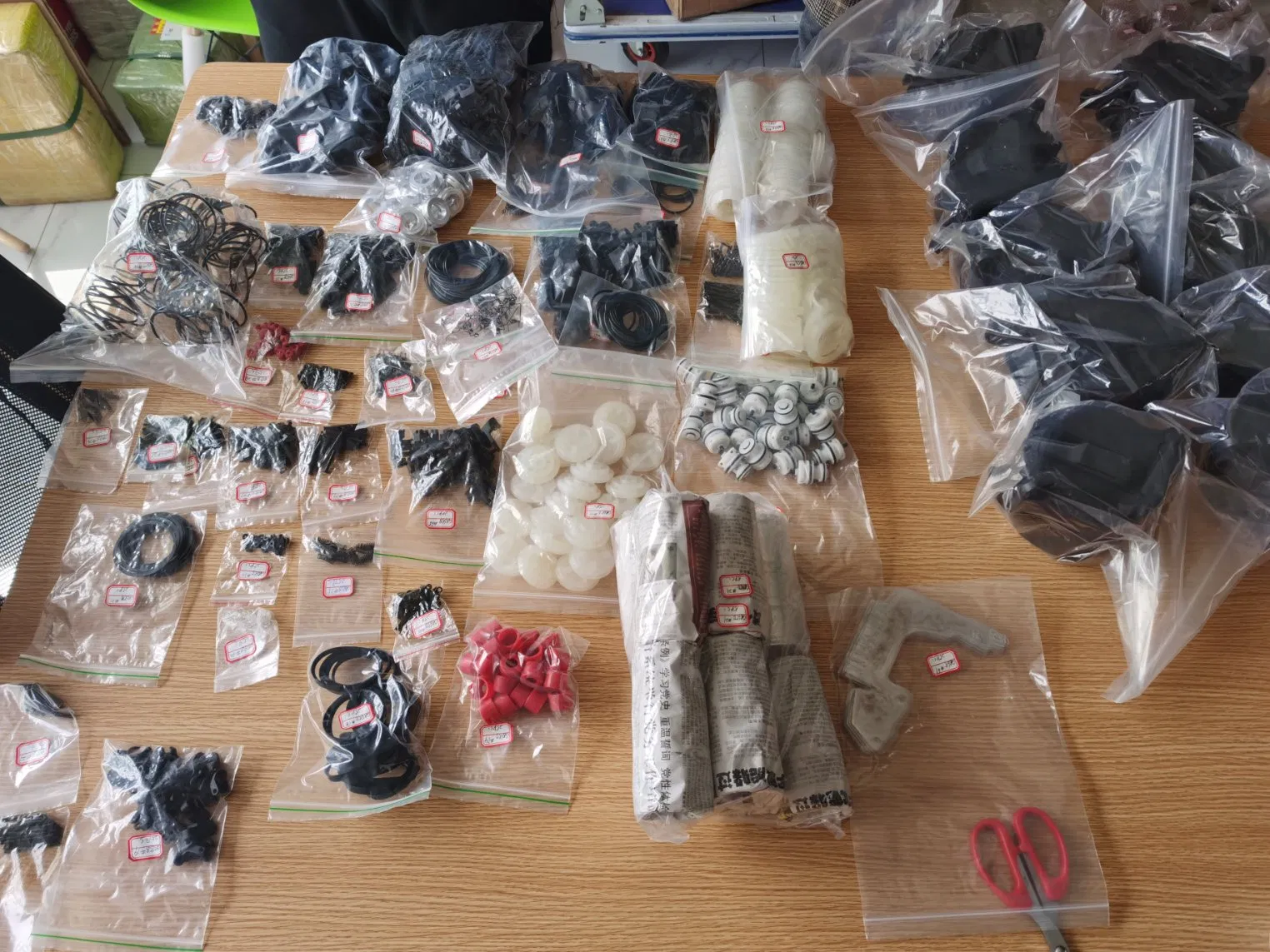 Пневматический гвоздезабиватель CN565B для кровли и обрешетки