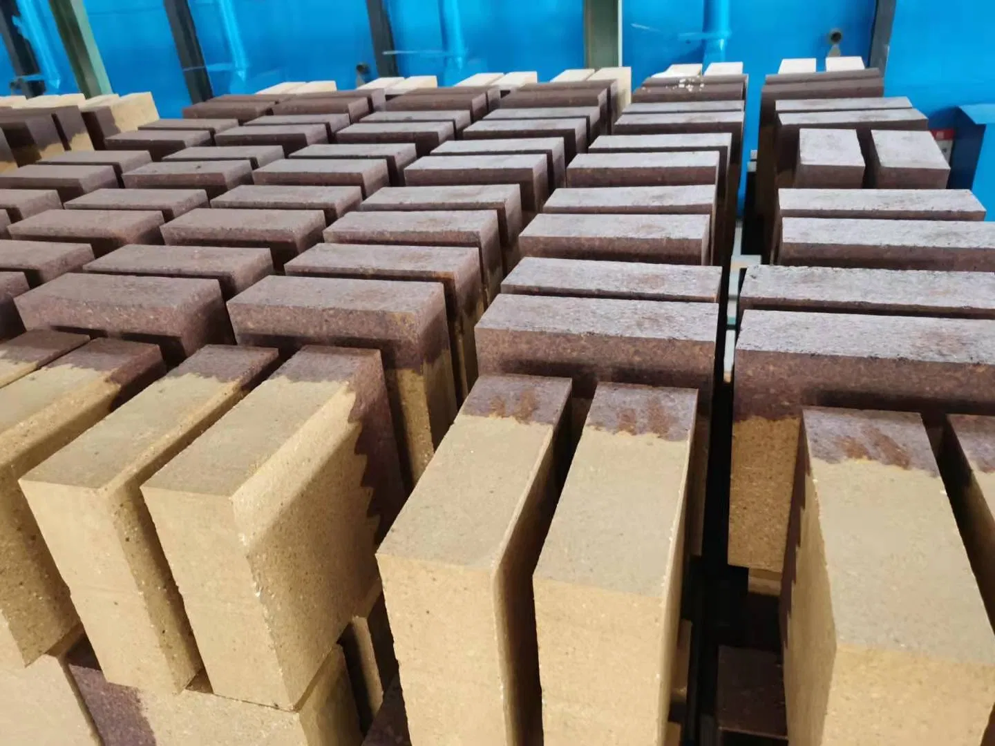 Магнезитошпинельный кирпич MLJ85FH для вращающихся печей