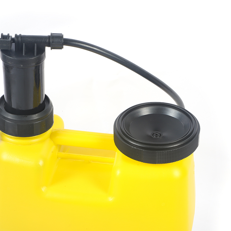 12L Agriculture PE Hand Manual Pump Mist Sprayer