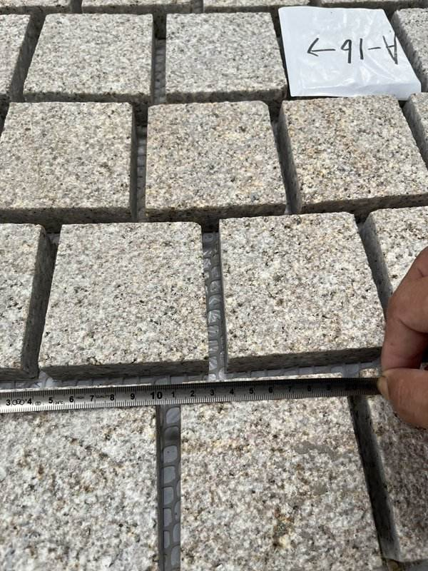 Natural Stone Paver Patio G682 Flamed Granite Cobblestone Back Mesh for Plaza Park Design