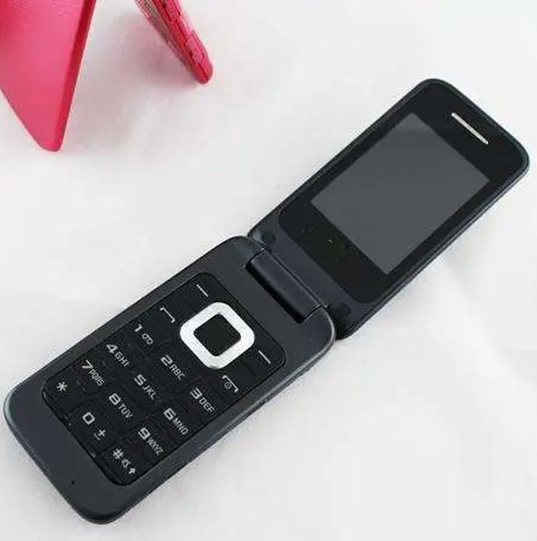 Кнопочный телефон Motorola Razr V3, GSM, раскладушка