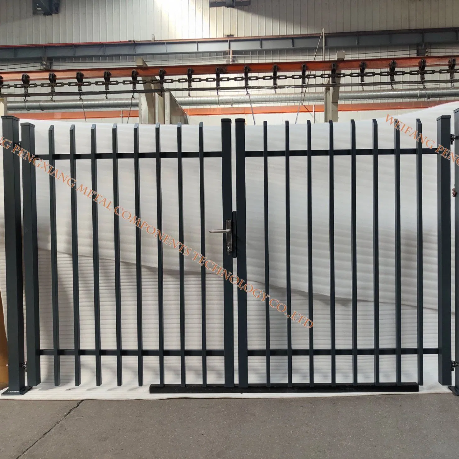 Factory Customized Aluminum Powder Coating/Wood Grain Slat Privacy Fence