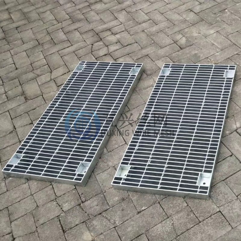 Galvanized Light Duty Flat Bar Stainless Steel Grating Trench Drain for Outdoor Drainage Channel Drain Cover with Steel Plates Frames