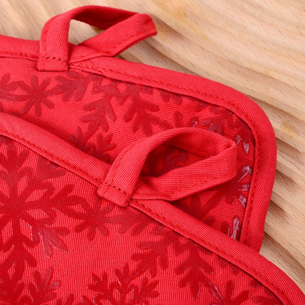 Charming Christmas-Themed Silicone Pot Holder for Home Use