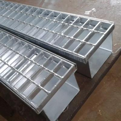 Heavy-Duty Serrated Steel Grating for Safe Walkway Platforms