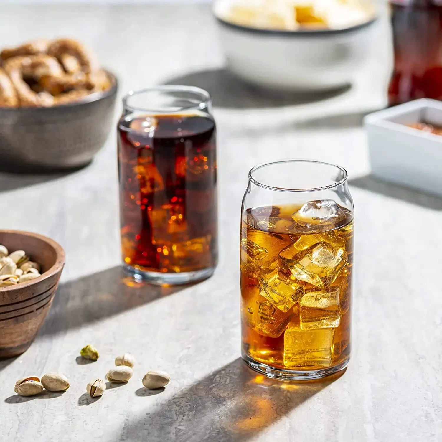 Hot Sale 12oz 16oz Borosilicate Glass Drinking Bottles Beer Shaped Glass Can Glass Sublimation Tumbler with Bamboo Straw