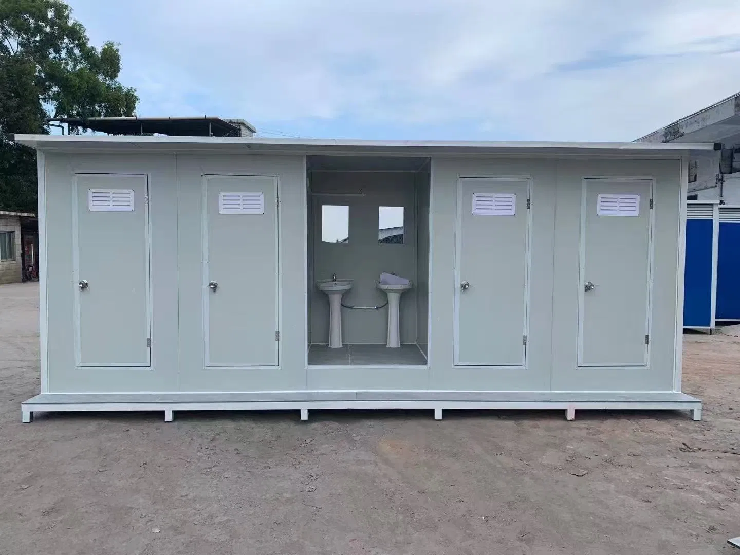 Multi-Rooms Mobile Public Female/Male Restrooms Toilets