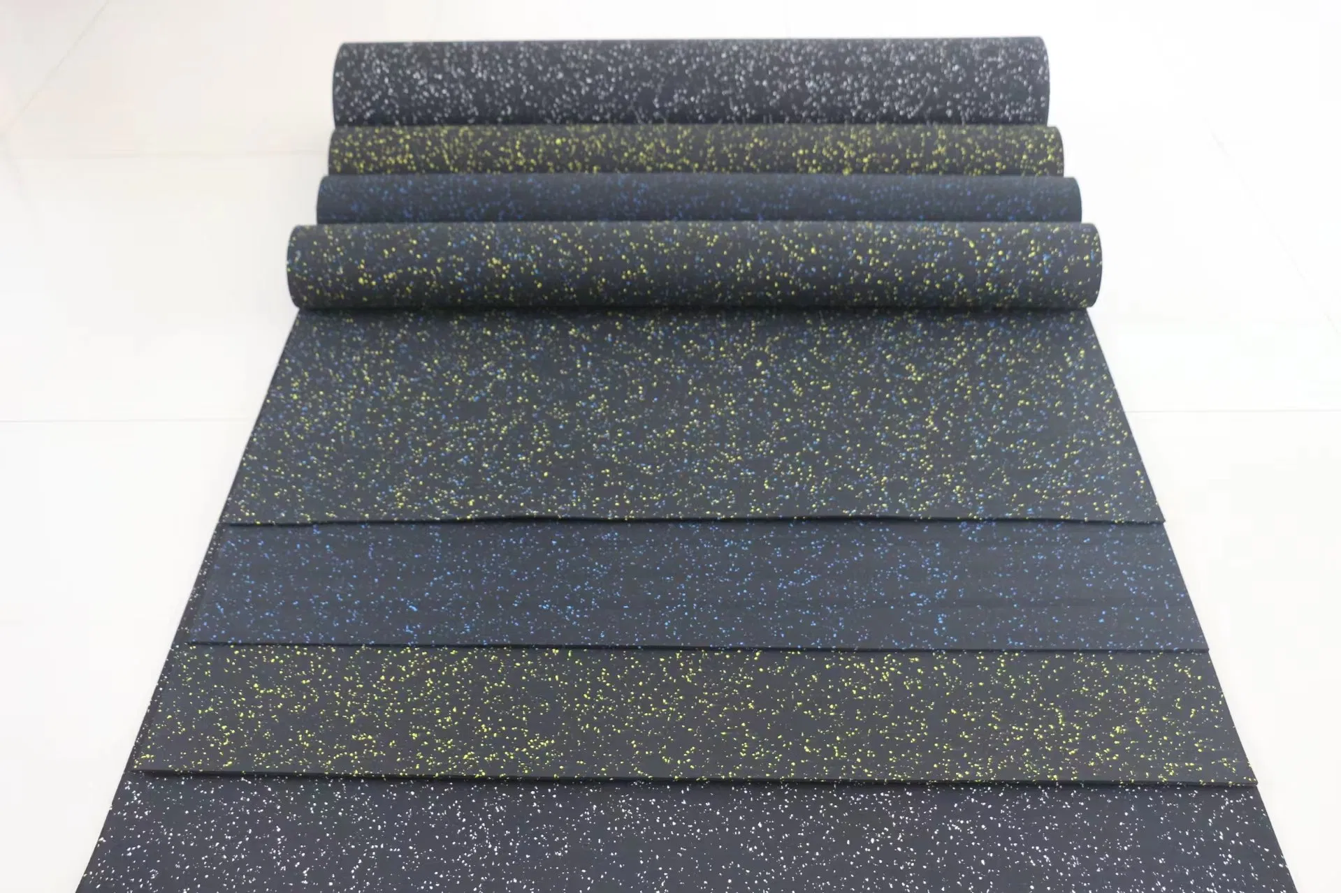 Free Sample Best Quality EPDM/SBR Waterproof Customized Gym Fitness Anti-Slip Acoustic Rubber Sheet Rubber Flooring Rubber Rolls