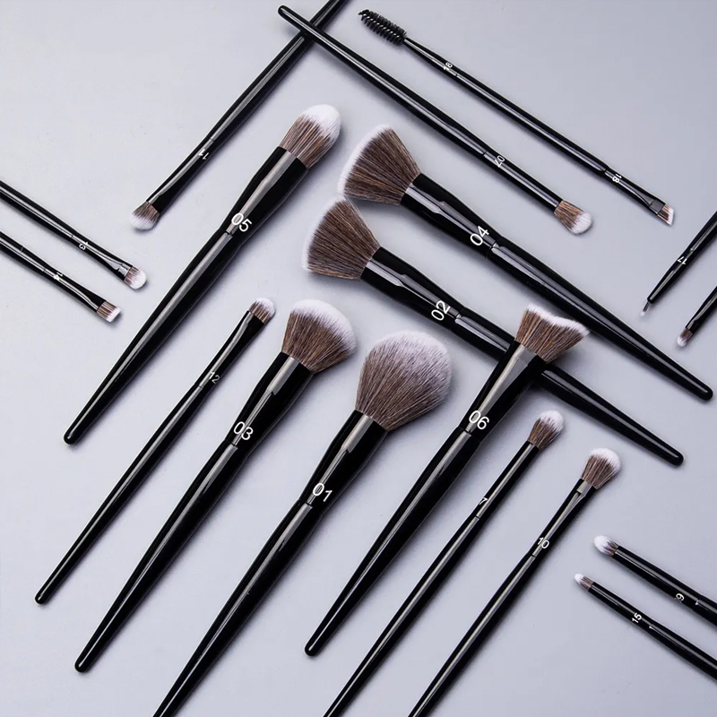 18PCS Factory Wholesale High Quality Foundation Brush Beauty Products Cosmetic Makeup Brush