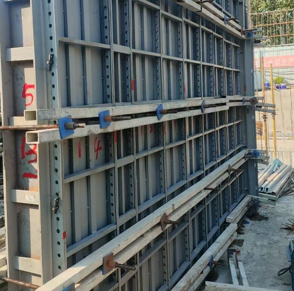 Durable Steel Formwork for High-Rise Buildings and Bridges