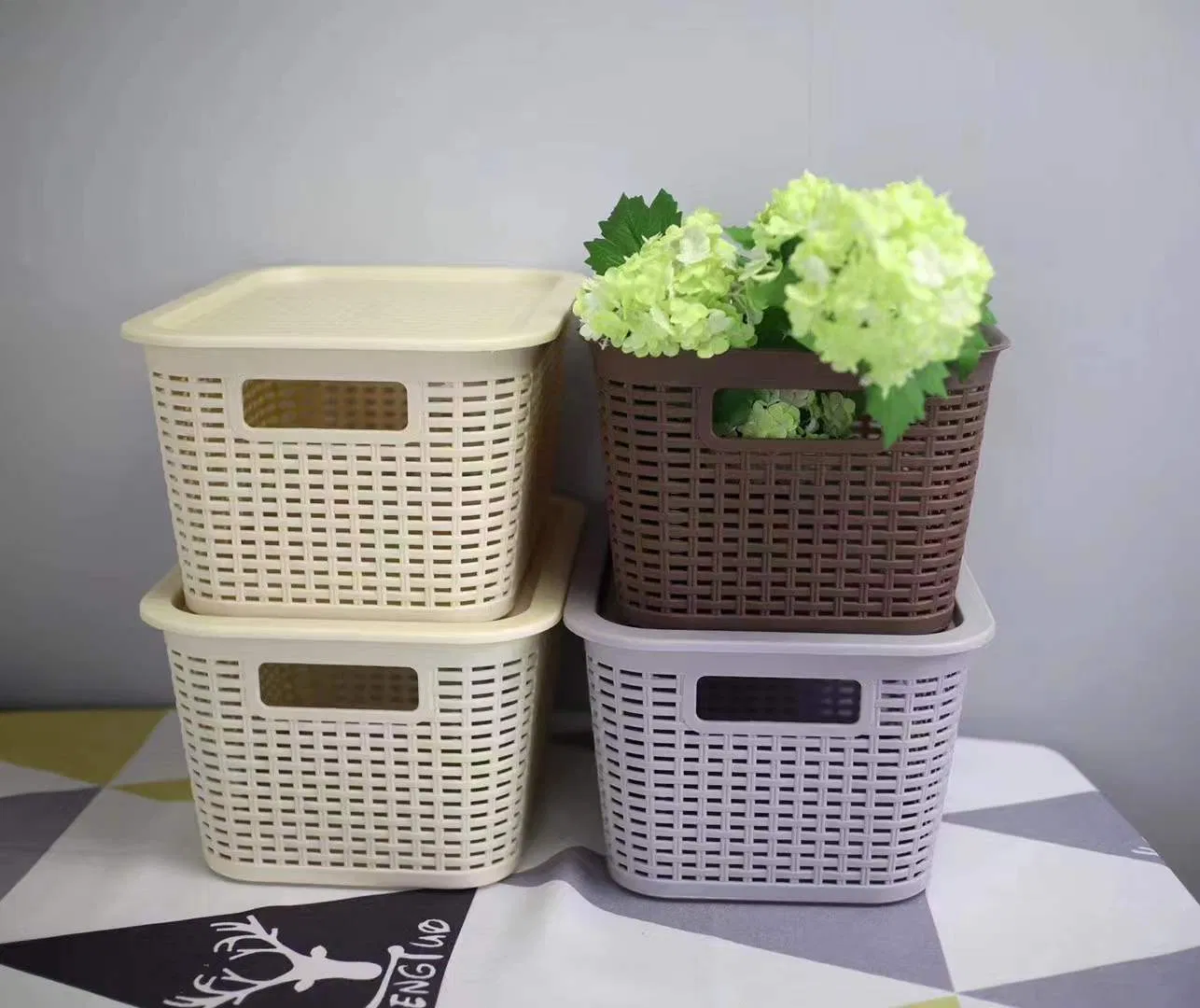 Home Life to Receive Plastic Rattan Basket