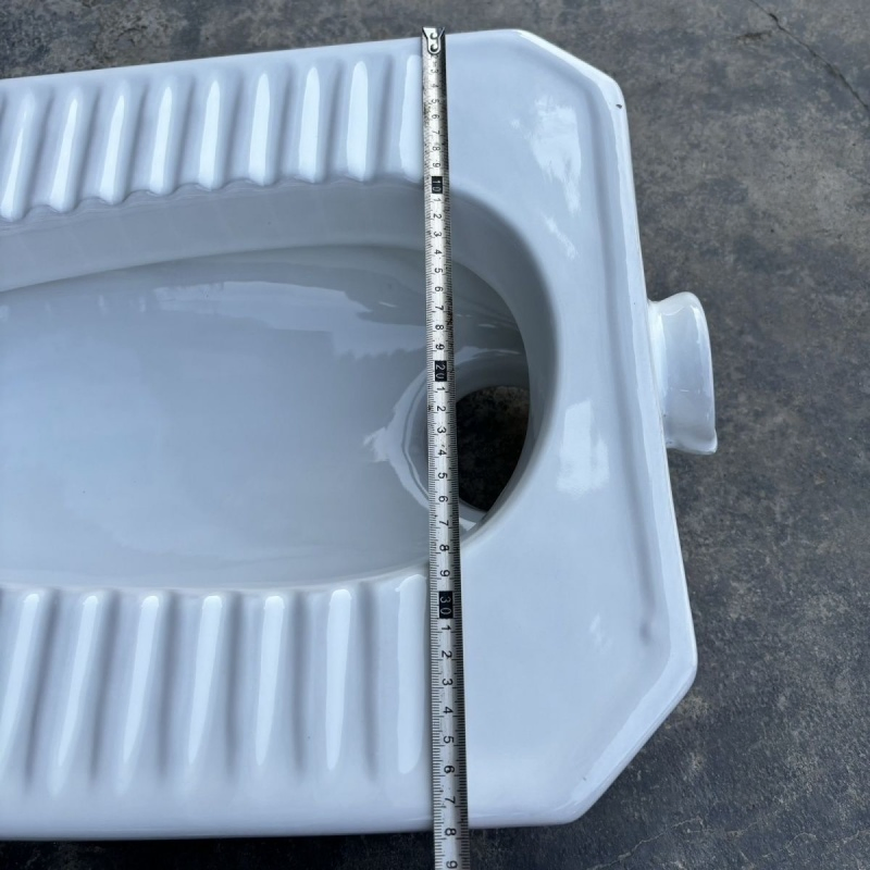 Ceramic Squatting Pan for Public & Home Toilet Use