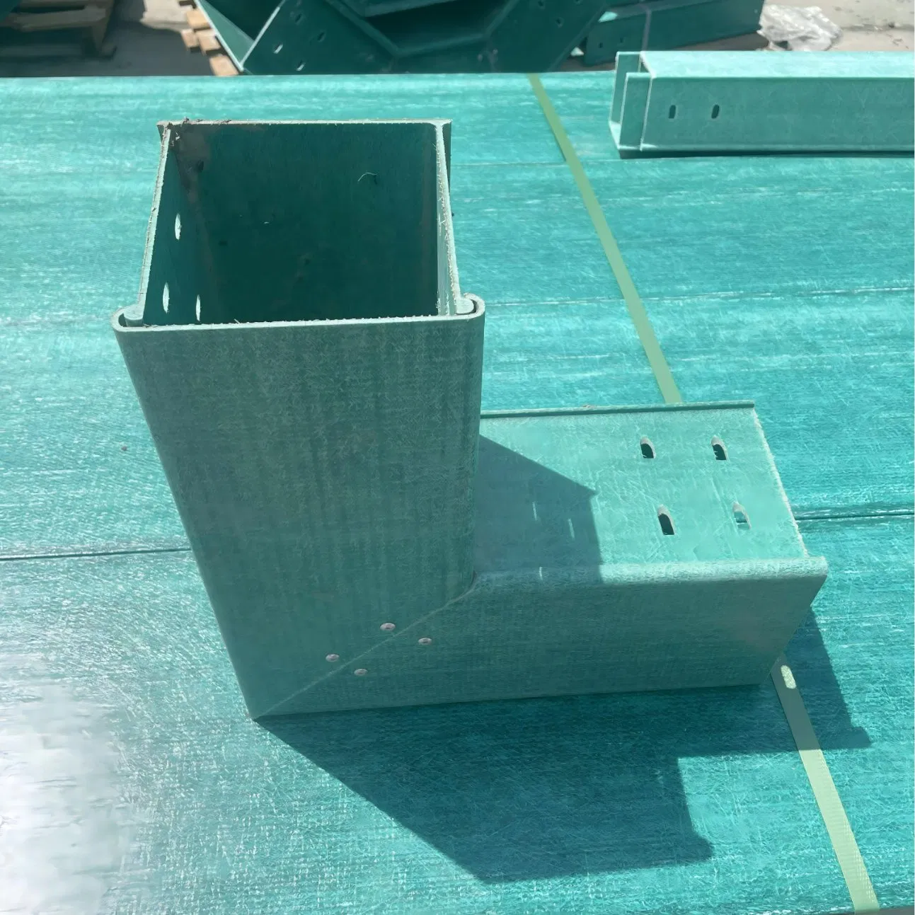 High Strength Fiberglass Composite FRP Gfrp Ladder Cable Tray Trunking for Sewage Treatment Plants